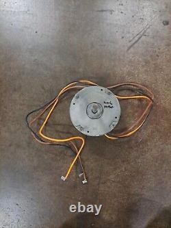 Moteur de ventilateur Emerson K55HXDRL-0014 / 51-21854-17 1/6 HP 208/230V 1075 tr/min utilisé