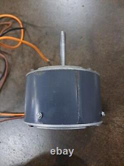 Moteur de ventilateur Emerson K55HXDRL-0014 / 51-21854-17 1/6 HP 208/230V 1075 tr/min utilisé