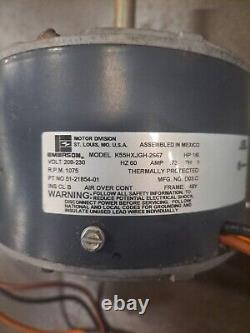 Moteur de ventilateur Emerson K55HXJGH-2667 51-21854-01, 1/6 HP 208/230V 1075RPM d'occasion C1T5