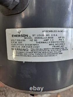 Moteur de ventilateur de condenseur Emerson K55HXJAE-8958 1/6 HP 230V D153876P01 utilisé
