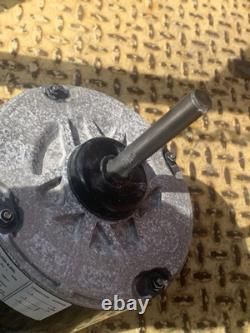 Moteur de ventilateur de condenseur Lennox 14Y65 1/3hp 208/230V 1075 1/2 arbre 104607-01